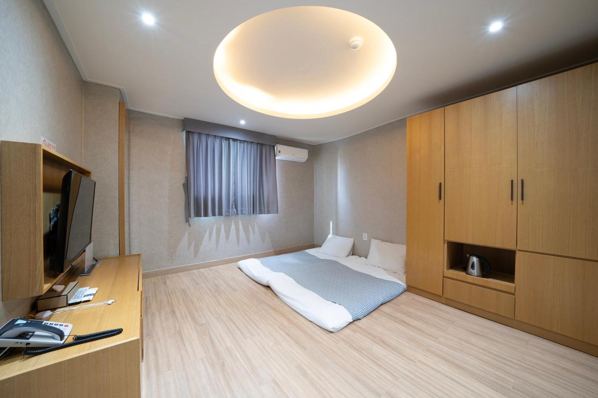 I-Check Hyunjin Hotel Donghae Eksteriør billede