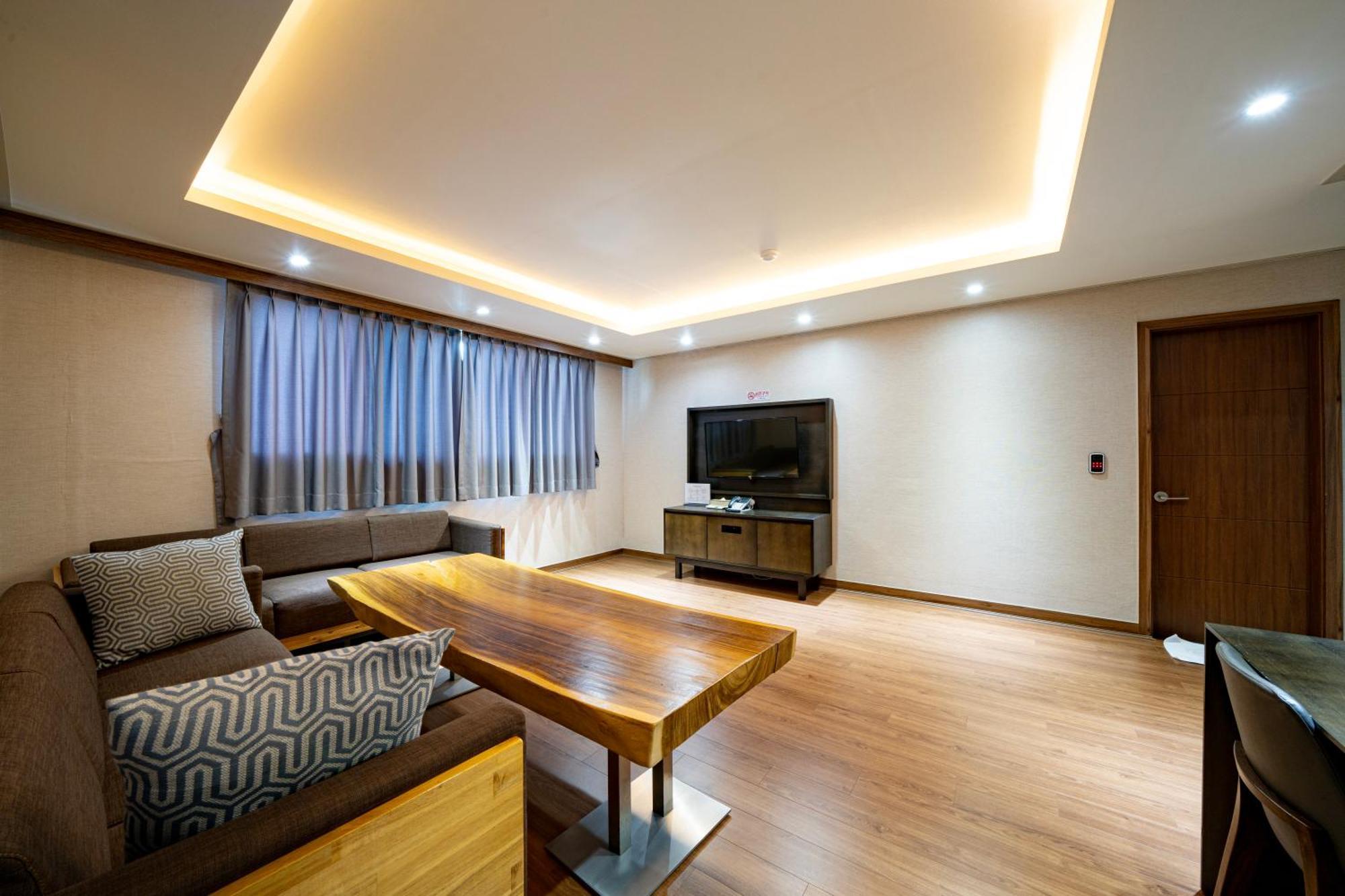 I-Check Hyunjin Hotel Donghae Eksteriør billede